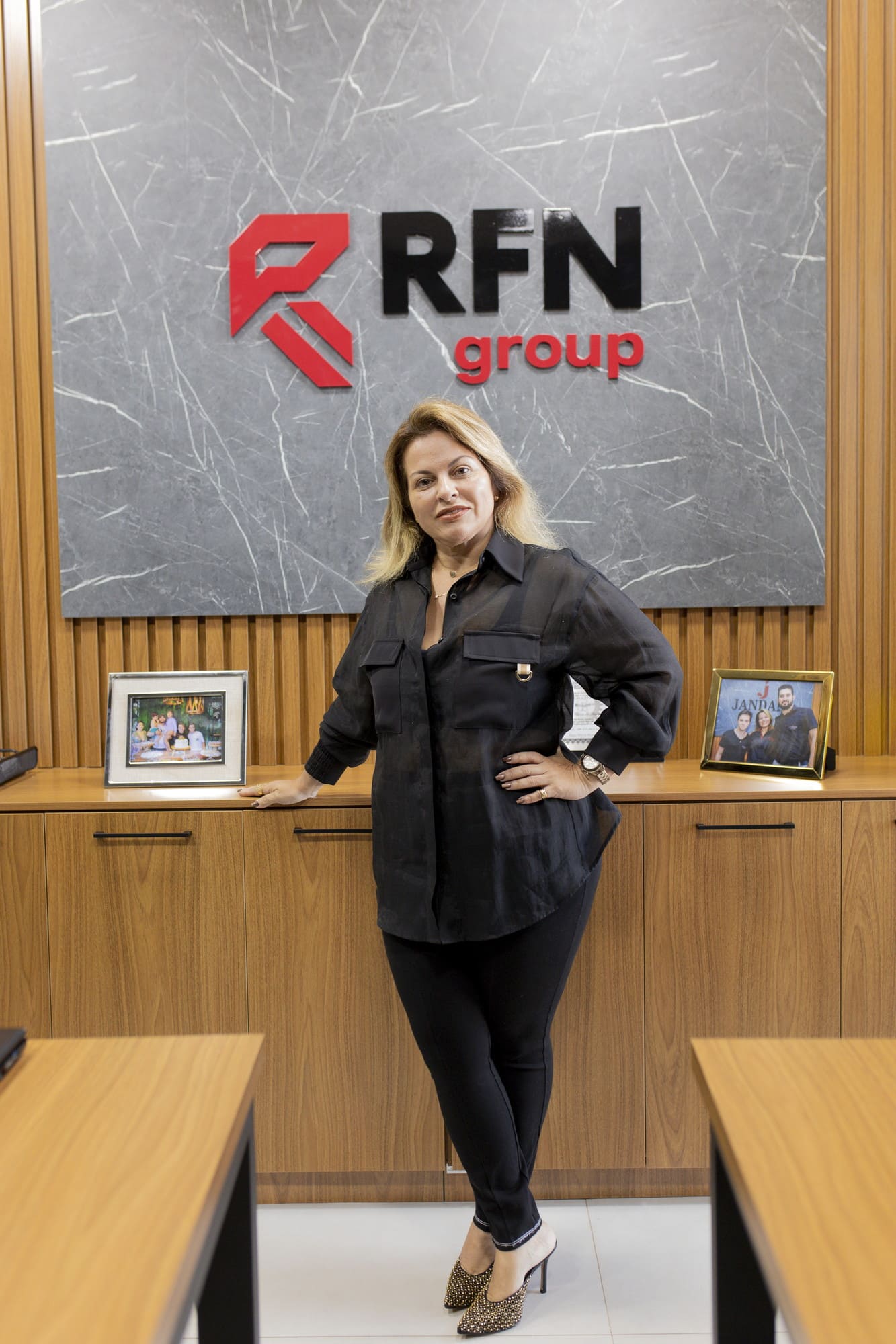 Rejane, fundadora da RFN Group, na sede da empresa em Uberlândia